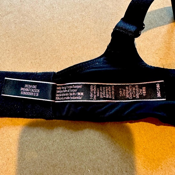 Victoria Secret Bra - Picture 6 of 6